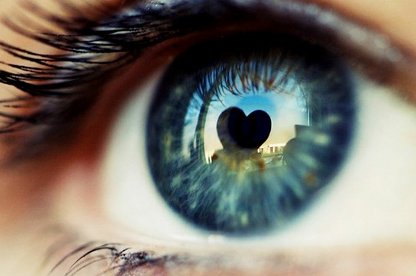 Прекрасные глаза влюблённости